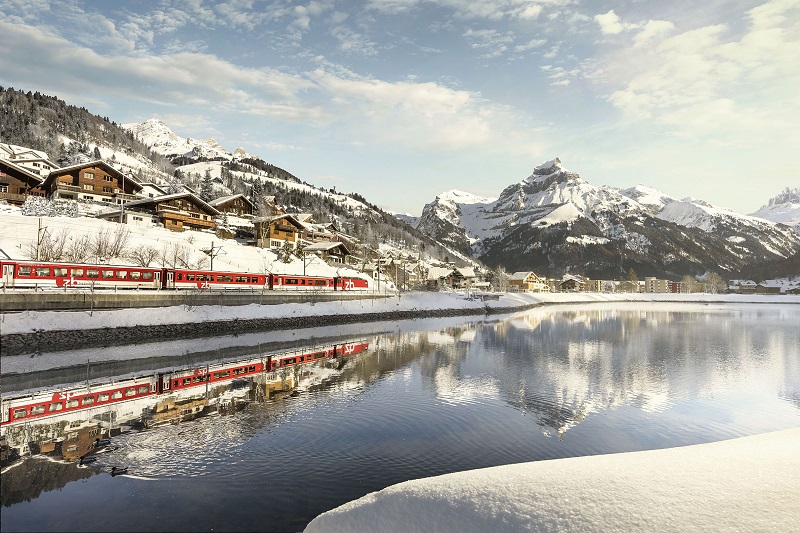 Eine malerische Schweizer Zugfahrt mit der Zentralbahn