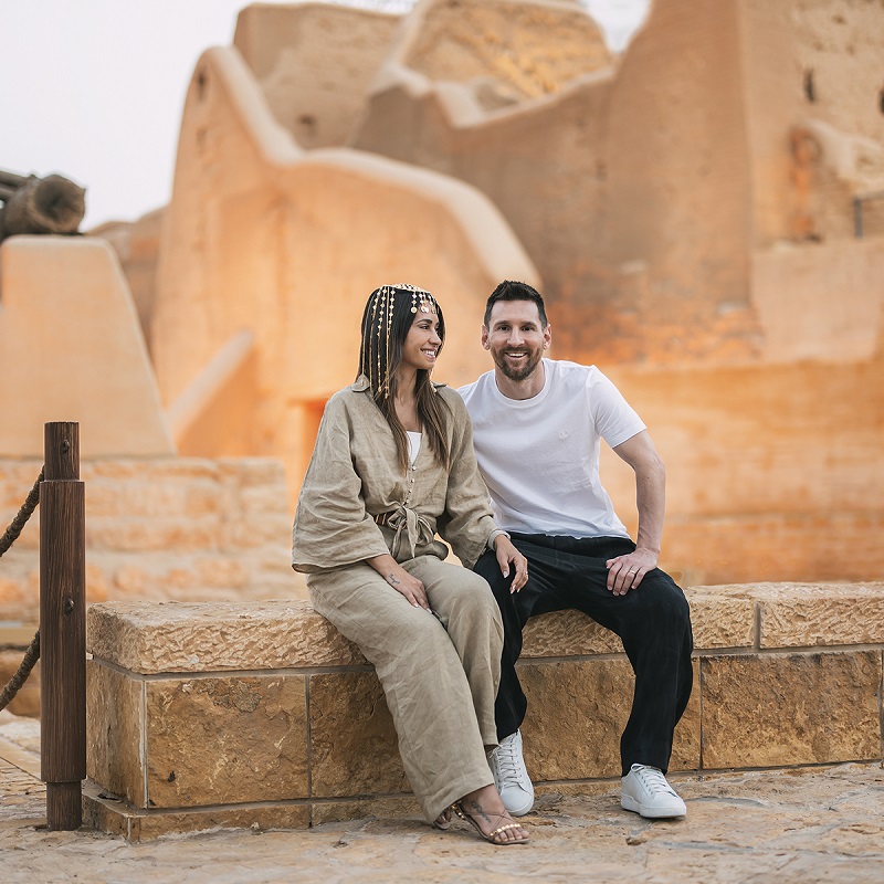 Lionel Messi and his wife, Antonella Roccuzzo, in Diriyah