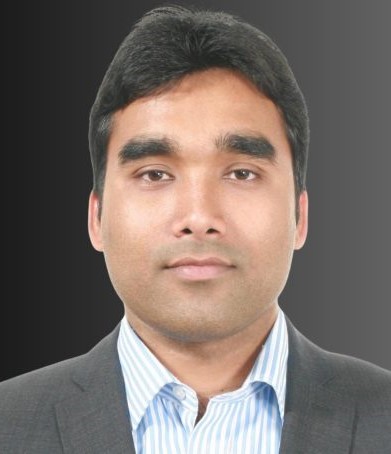 Santosh-Gupta-Founder-and-Director-of-Dynasty-Holidays-640x454