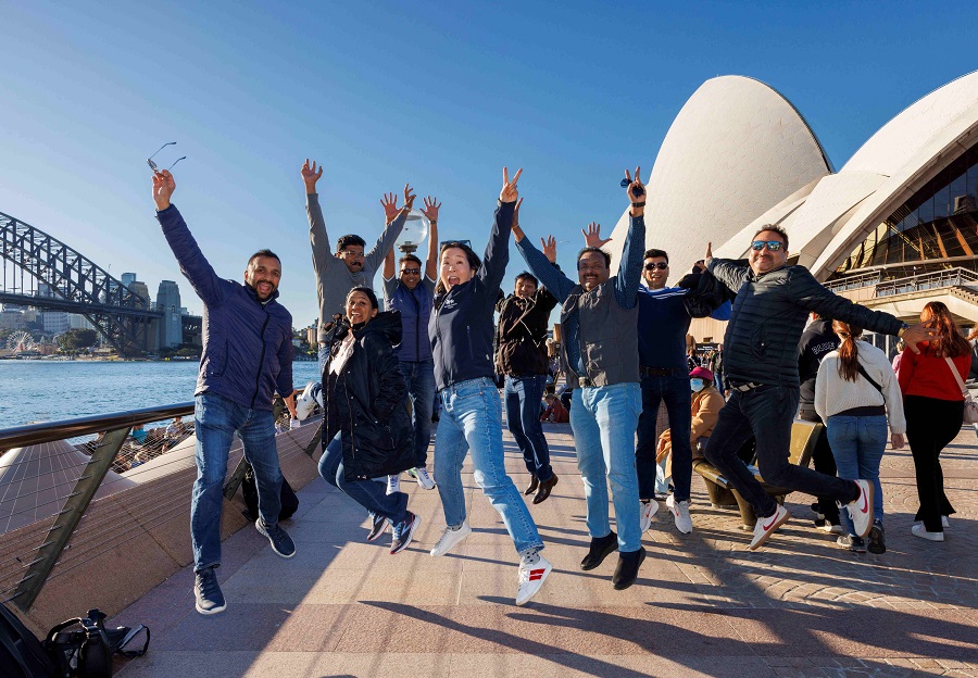 BESydney India Famil